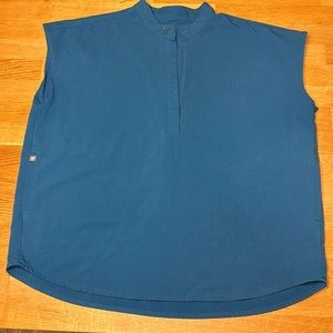 Figs Blue Rafaela Mandarin Collar Scrub Top size L